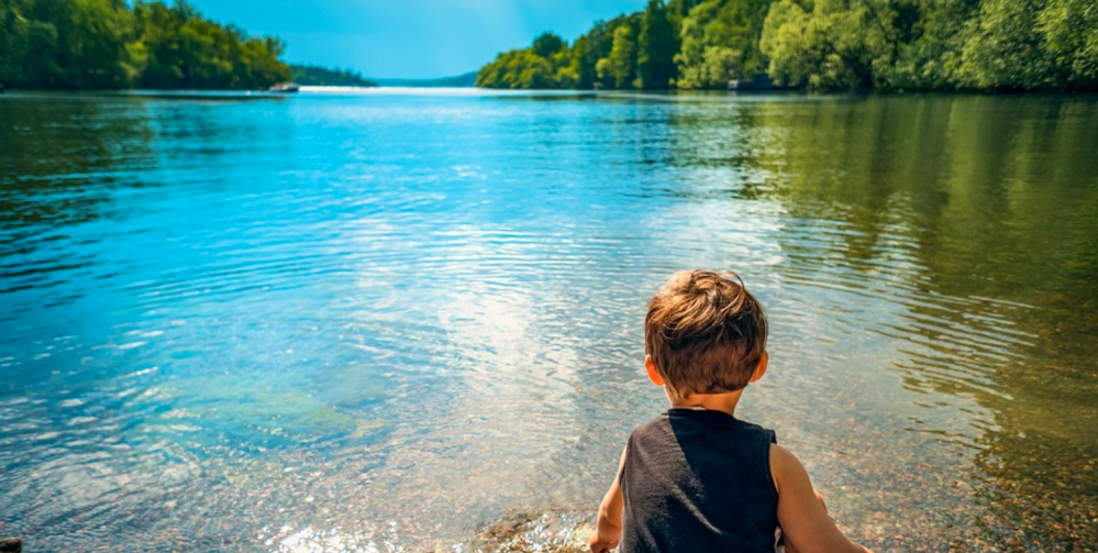 Nad jezioro z dzieckiem